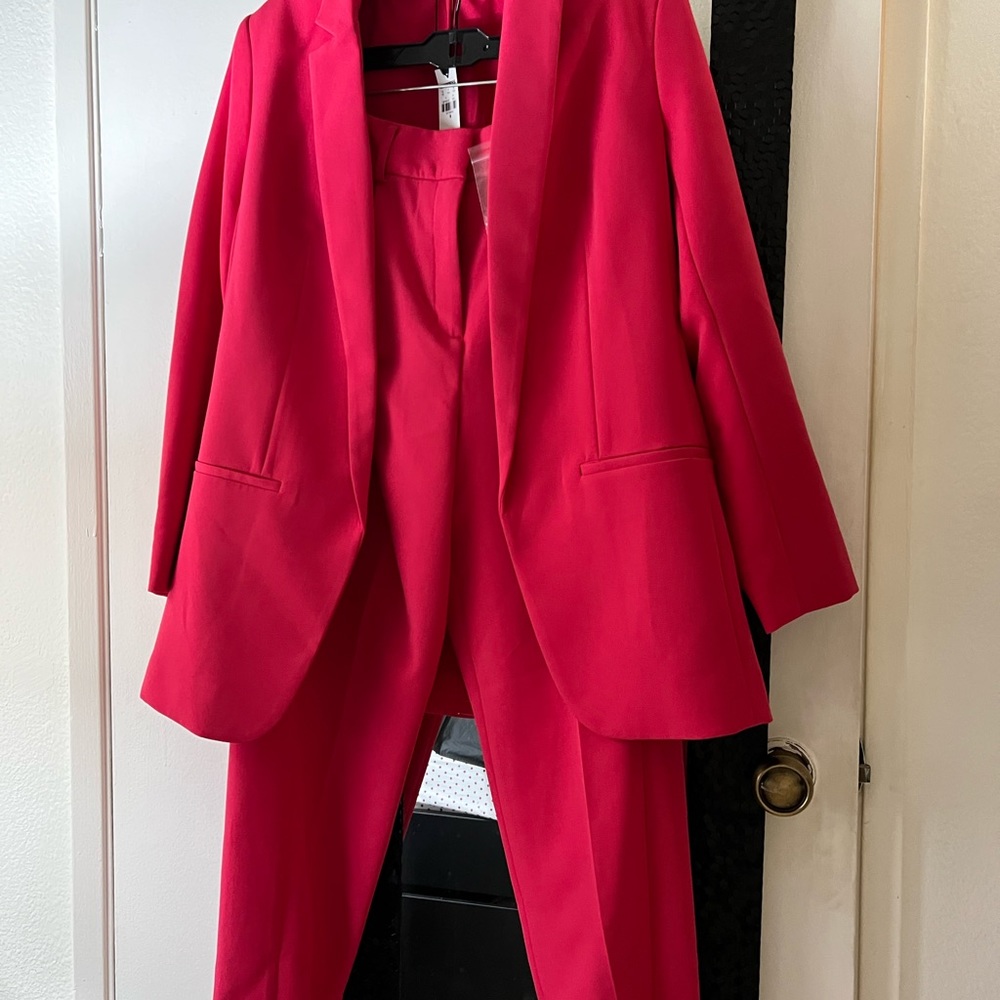 Neue, Xpress outfit